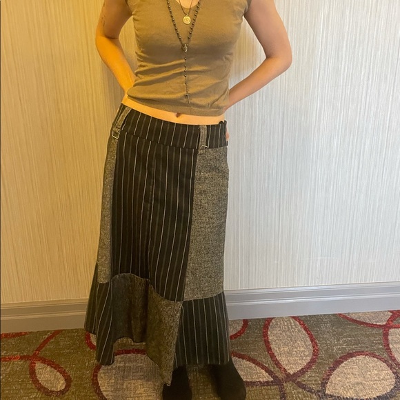 Dark Academia Skirt - Picture 3 of 3